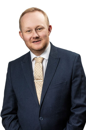 Photo of Oliver Holdsworth