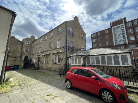 Photo of Union Bank Yard, 3 New Street, Huddersfield, West Yorkshire, HD1